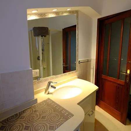 Casa Terry By Portofinovacanze Apartment